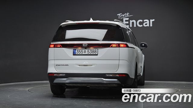 Kia Carnival 4-го поколения 9-Seater Signature - фото 3