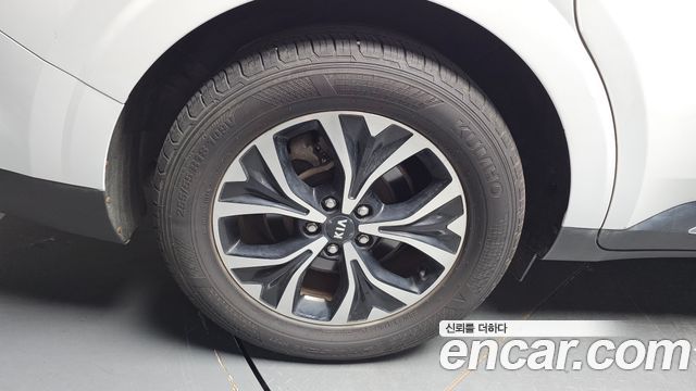 Kia Carnival 4-го поколения 9-Seater Signature - фото 4