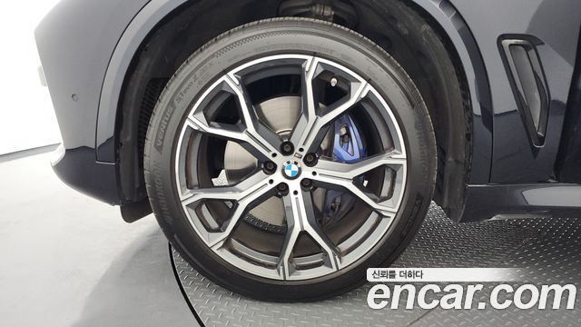 BMW X5 G05 xDrive 40i M Sport - фото 4