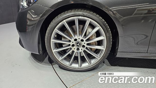 Mercedes-Benz E-Class W213 E350 4MATIC AMG Line - фото 4
