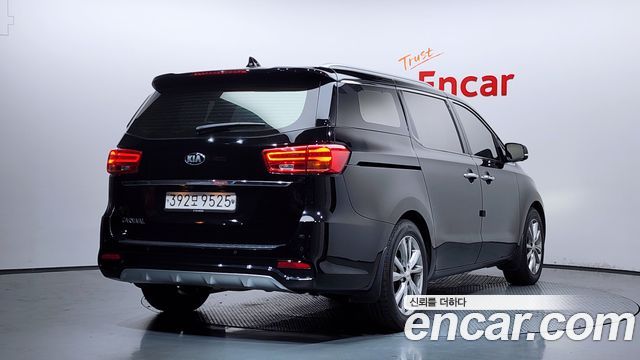Kia Carnival Новый 9-Seater Noblesse Special - фото 1