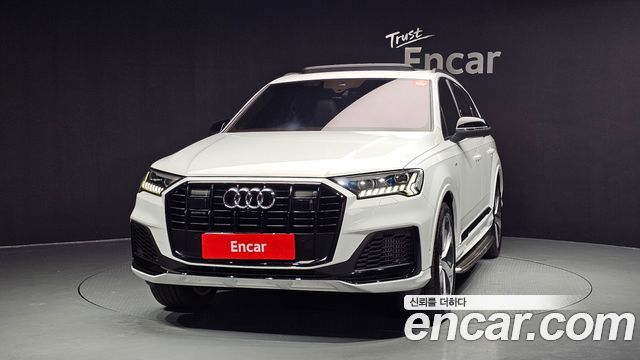 Audi Q7 55 TFSI Quattro Premium - фото 2