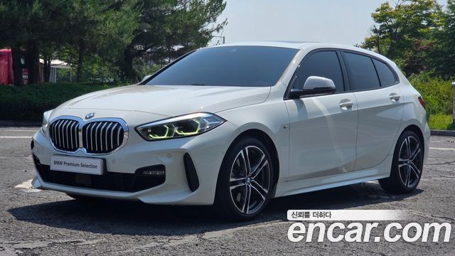 BMW 1-Series F40 120i M Sports - фото 0