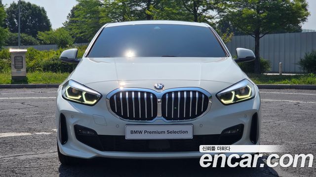 BMW 1-Series F40 120i M Sports - фото 2