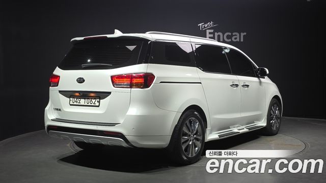 Kia Carnival Совершенно новый 9-seater Prestige - фото 1