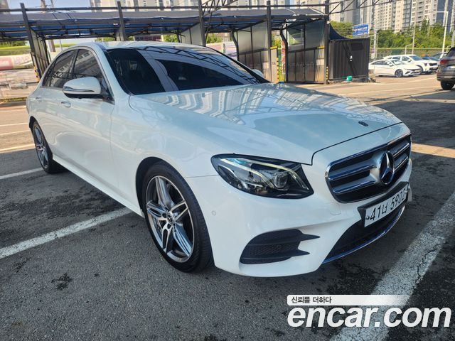 Mercedes-Benz E-Class W213 E300 Exclusive - фото 0