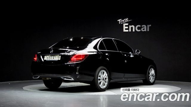 Mercedes-Benz C-Class W205 C200 Avantgarde - фото 1