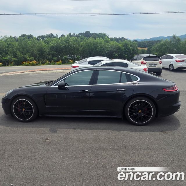 Porsche Panamera 3.0 AWD - фото 1