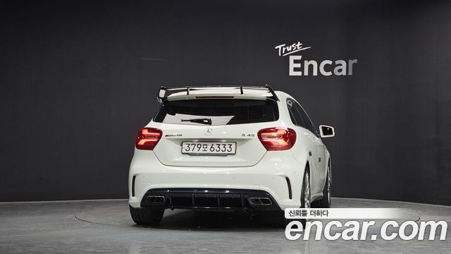 Mercedes-Benz A-Class W176 A45 AMG 4MATIC - фото 3