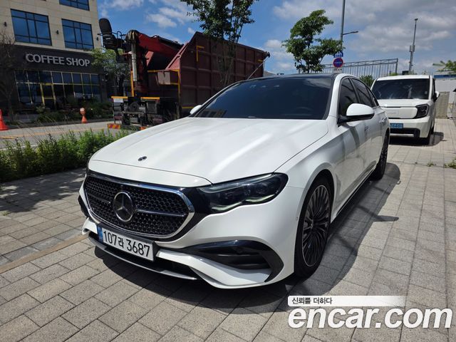 Mercedes-Benz E-Class W214 E300 4MATIC AMG Line - фото 1