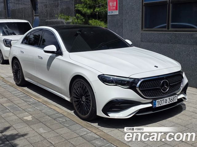 Mercedes-Benz E-Class W214 E300 4MATIC AMG Line - фото 2
