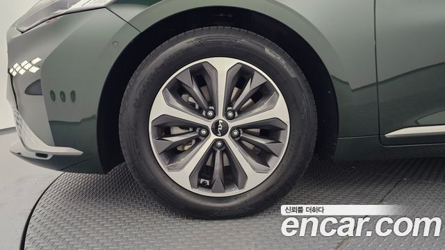 Kia K8 гибрид Noblesse - фото 4