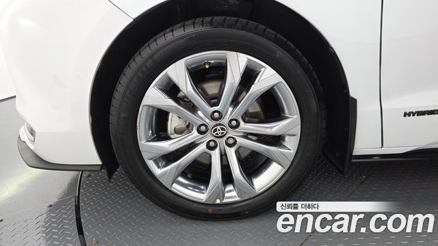 Toyota Sienna 4-го поколения 2.5 Hybrid 2WD - фото 4