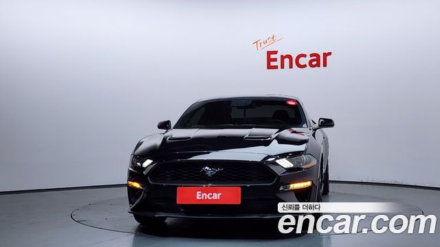 Ford Mustang Coupe - фото 2