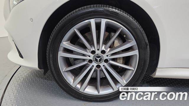 Mercedes-Benz CLS-Class C257 CLS400d 4MATIC - фото 4