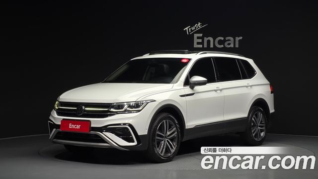 Volkswagen Tiguan 2.0 TSI Prestige - фото 0