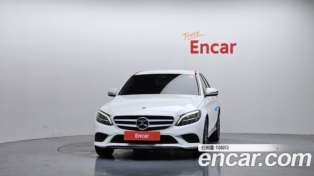 Mercedes-Benz C-Class W205 C200 - фото 2