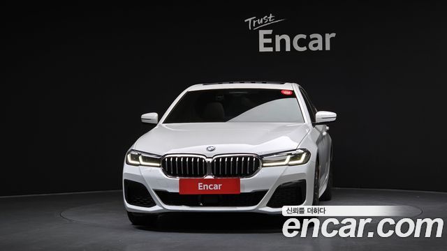 BMW 5-Series G30 523d M Sport - фото 2
