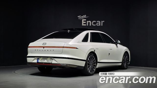 Hyundai Grandeur GN7, гибрид Calligraphy - фото 1