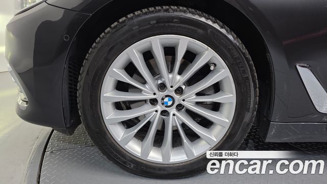 BMW 5-Series G30 520d xDrive Luxury Plus - фото 4