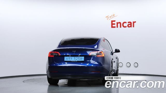 Tesla Model 3 Long Range AWD - фото 3