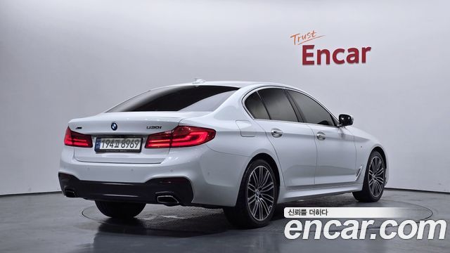 BMW 5-Series G30 530i xDrive M Sport Package Plus - фото 1