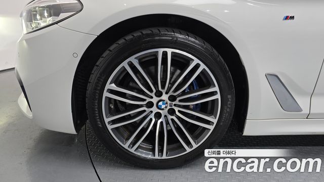 BMW 5-Series G30 530i xDrive M Sport Package Plus - фото 4
