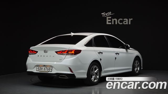 Hyundai Sonata 2.0 Modern - фото 1