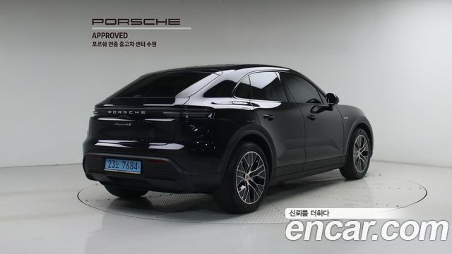 Porsche Macan EV 4S - фото 1