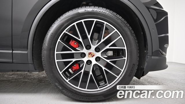 Porsche Macan EV 4S - фото 4