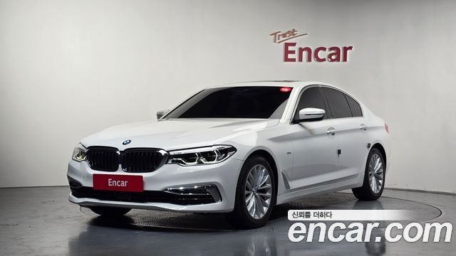 BMW 5-Series G30 520d Luxury Special Edition - фото 0