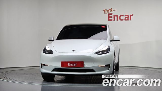 Tesla Model Y Long Range AWD - фото 2
