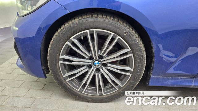 BMW 3-Series G20 320d Touring M Sport - фото 4