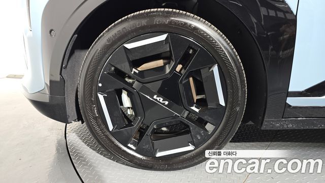 Kia EV3 Long Range 2WD GT Line - фото 4