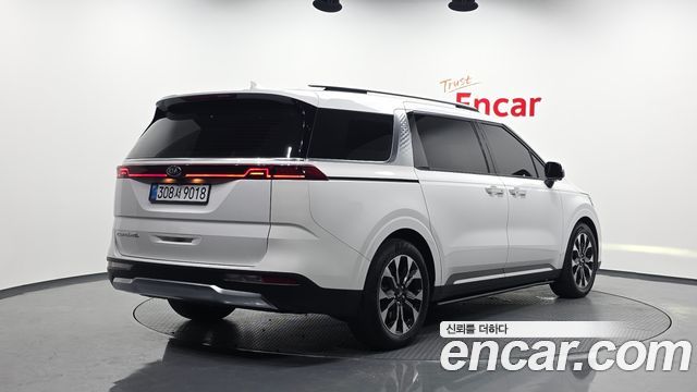 Kia Carnival 4-го поколения 9-Seater Signature - фото 1