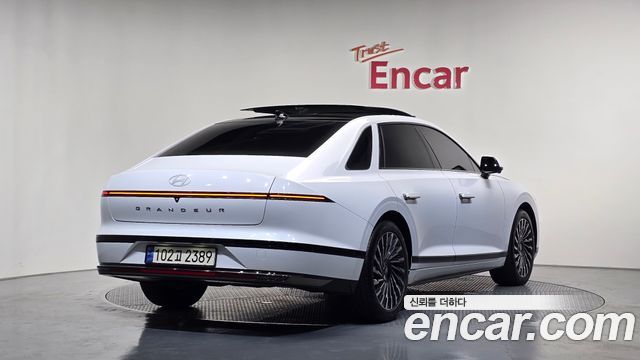 Hyundai Grandeur GN7 2,5 Gasoline 2WD Calligraphy - фото 1
