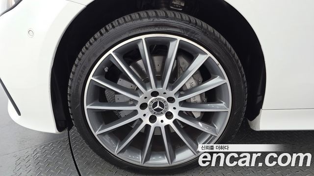 Mercedes-Benz E-Class W213 E450 4MATIC Cabriolet - фото 4