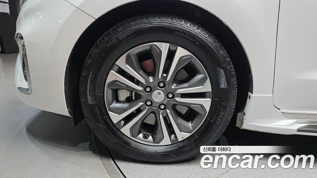 Kia Carnival Новый 9-Seater Luxury - фото 4