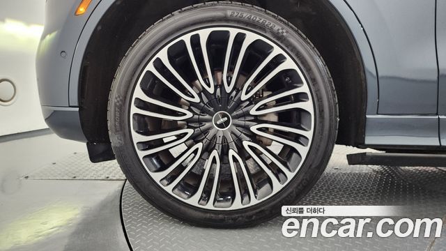 Lincoln Aviator 2-го поколения 3.0 Black Label AWD - фото 4