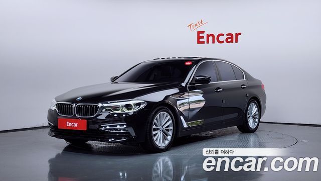 BMW 5-Series G30 530i Luxury Plus - фото 0