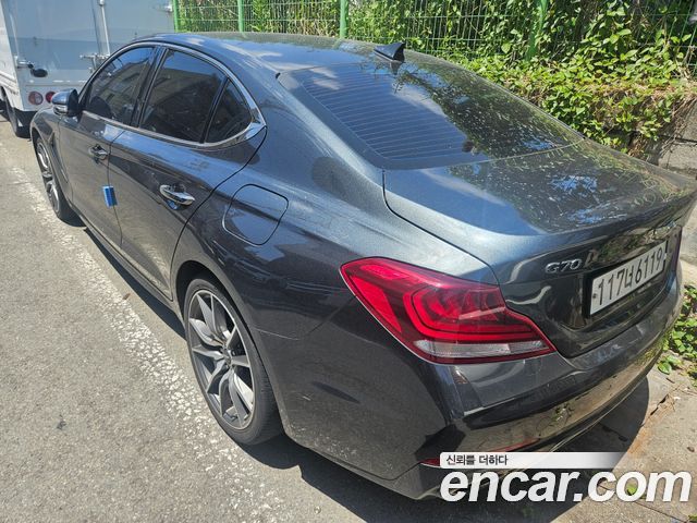 Genesis G70 2.0T Sport Package - фото 2