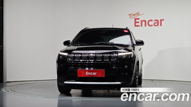 Jeep Compass 2-го поколения 2.4 limited 2WD - фото 2