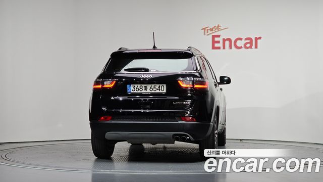 Jeep Compass 2-го поколения 2.4 limited 2WD - фото 3