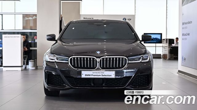 BMW 5-Series G30 530i xDrive M Sport Package - фото 2