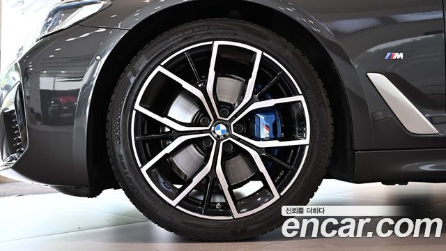 BMW 5-Series G30 530i xDrive M Sport Package - фото 4