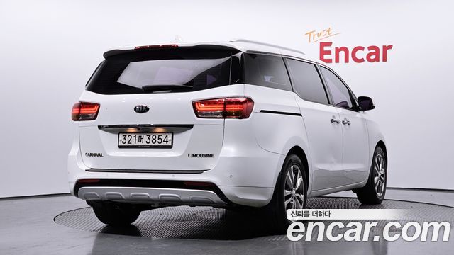 Kia Carnival Совершенно новый 7-seater Limousine Magic Space - фото 1