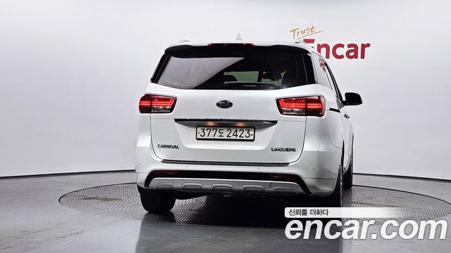 Kia Carnival Совершенно новый 7-seater Limousine Magic Space - фото 3