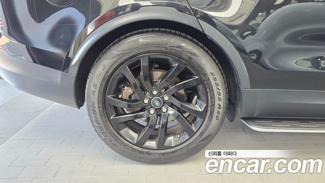 Land Rover Discovery 3.0 TD6 HSE Luxury - фото 4