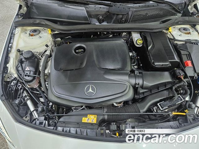 Mercedes-Benz CLA-Class C117 CLA220 AMG Line - фото 4