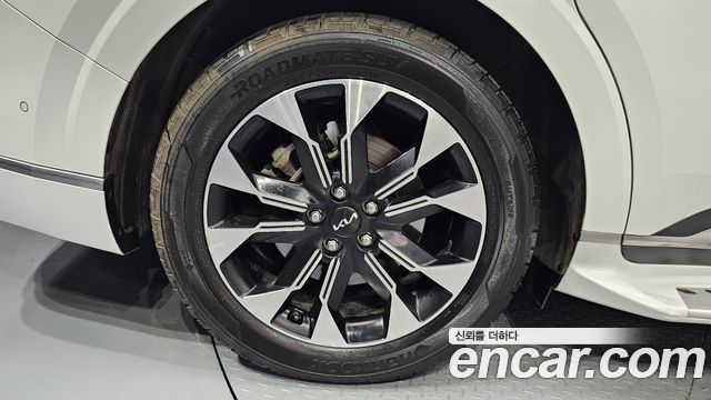 Kia Carnival 4-го поколения 9-Seater Hi-Limousine Signature - фото 4